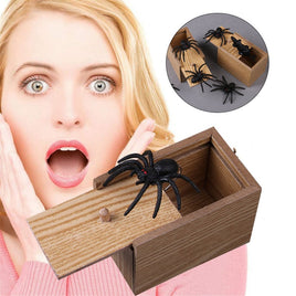 Prank Insects Scare Wooden Box For Sale Online | Humans Are Funny